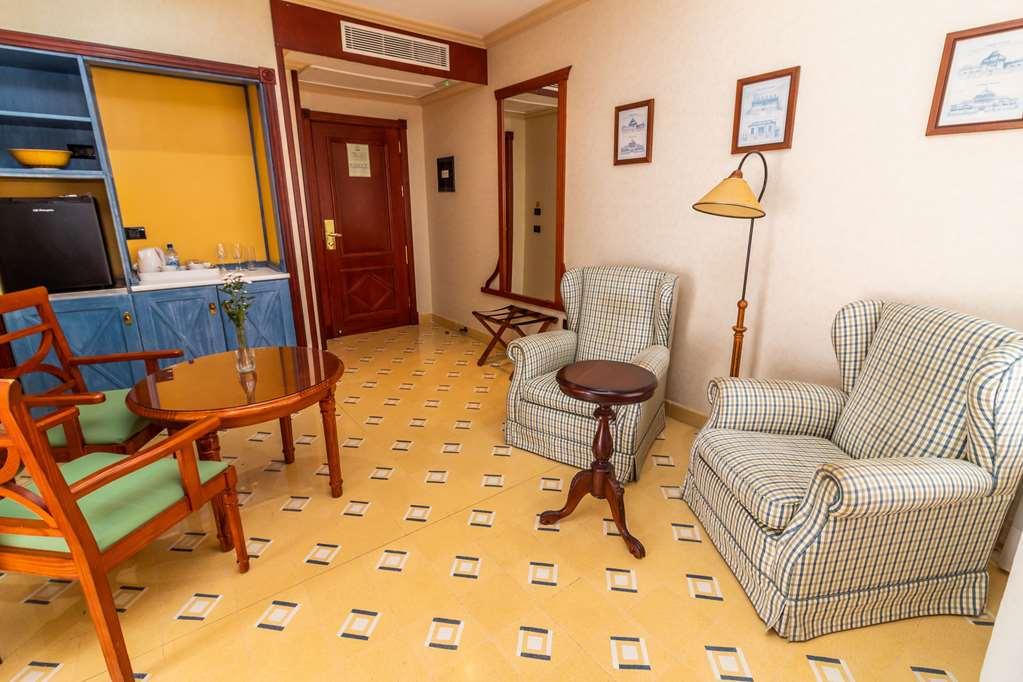 Labranda Reveron Plaza 4*